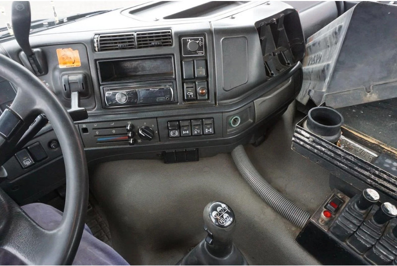 Būvgružu konteineru vedējs Volvo FM12-420 / ENGINE RUNNING / 4X4 / HYDRAULICS / BIG AXLE / ONLY:510426 KM / FULL STEEL / EURO-3 / 2001: foto 19