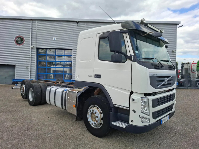 Volvo FM13-420 / VEB+ / LIFT+LENKACHSE / INLINER / AIRCO / AUTOMATIC / EURO-5 / 2011 - Šasija kravas automašīna: foto 2 Volvo FM13-420 / VEB+ / LIFT+LENKACHSE / INLINER / AIRCO / AUTOMATIC / EURO-5 / 2011 - Šasija kravas automašīna: foto 2