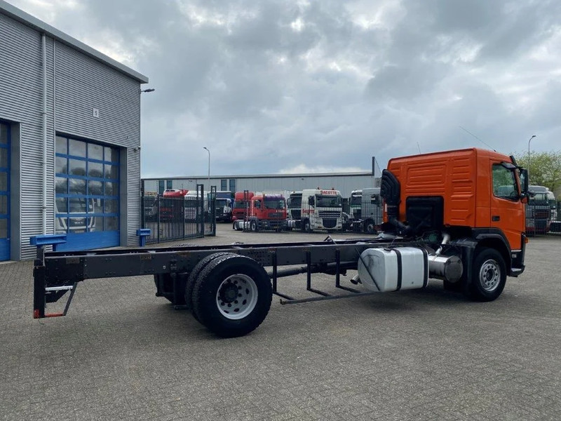 Volvo FM9-260 / HYDRAULICS / NL TRUCK / AUTOMATIC / EURO-3 / 2005 - Šasija kravas automašīna: foto 5 Volvo FM9-260 / HYDRAULICS / NL TRUCK / AUTOMATIC / EURO-3 / 2005 - Šasija kravas automašīna: foto 5