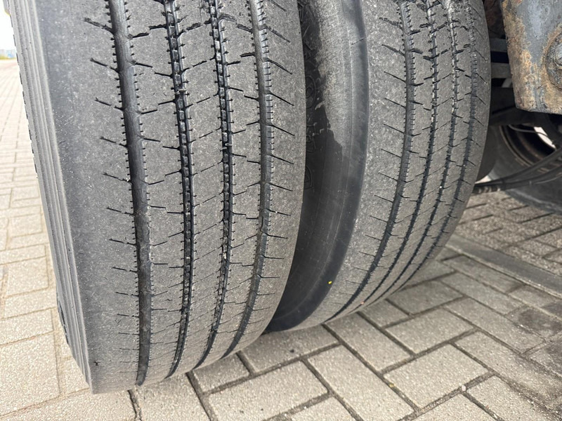 Puspiekabe slēgtā virsbūve Burg 2-Axle Flowers/Blumen/Bloemen Heater, Webasto, Taillift: foto 14 Puspiekabe slēgtā virsbūve Burg 2-Axle Flowers/Blumen/Bloemen Heater, Webasto, Taillift: foto 14