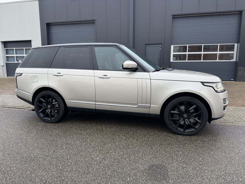 Land Rover Range Rover 4.4 SDV8, Autobio,Std-Heiz,Massage,Soft-Close, Full - Vieglā automašīna: foto 2 Land Rover Range Rover 4.4 SDV8, Autobio,Std-Heiz,Massage,Soft-Close, Full - Vieglā automašīna: foto 2