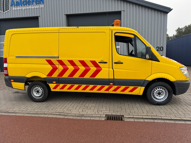 Mercedes-Benz Sprinter 316, Like new, BF3 Begleit- Escort- Convoi execptionnel, L2/H1 - Kravas mikroautobuss: foto 2 Mercedes-Benz Sprinter 316, Like new, BF3 Begleit- Escort- Convoi execptionnel, L2/H1 - Kravas mikroautobuss: foto 2