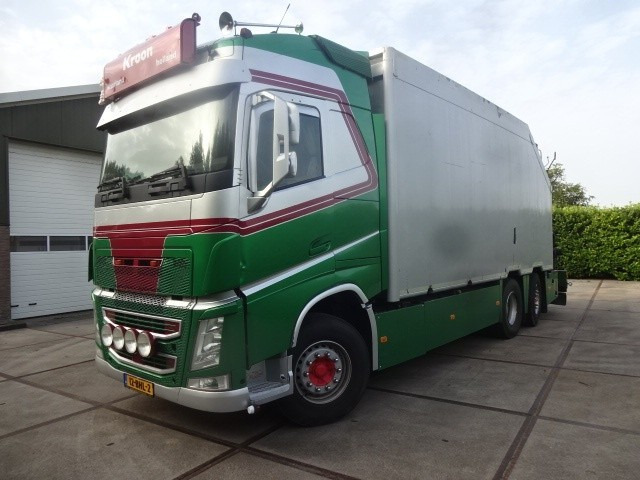 Volvo FH460 Loglift 125Z Crane Alu.Box ( Kran Kraan Grua ) - Kravas auto ar manipulatoru: foto 1 Volvo FH460 Loglift 125Z Crane Alu.Box ( Kran Kraan Grua ) - Kravas auto ar manipulatoru: foto 1