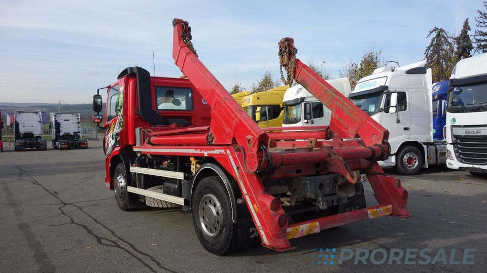 DAF CF 370 FA Day Cab EURO 6 řetězový nosič kontejnerů AK12 - Būvgružu konteineru vedējs: foto 3 DAF CF 370 FA Day Cab EURO 6 řetězový nosič kontejnerů AK12 - Būvgružu konteineru vedējs: foto 3