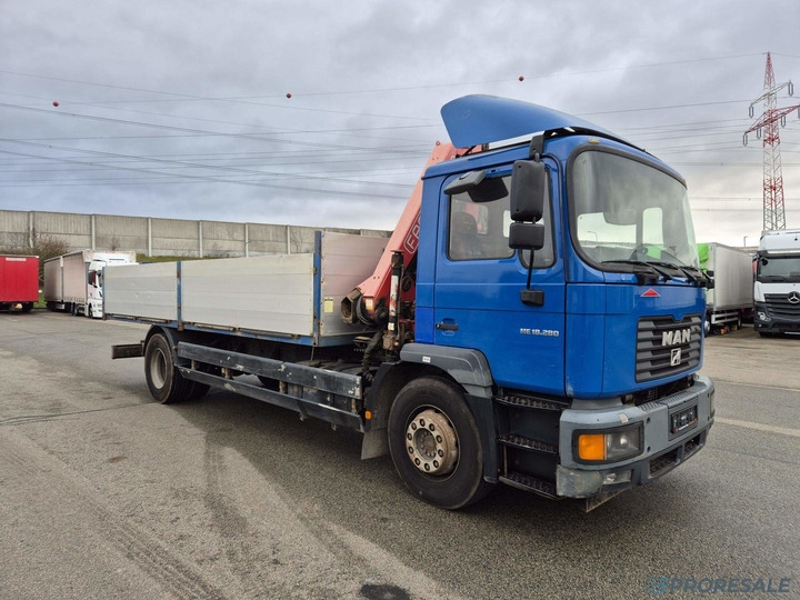 MAN ME 18.280 EURO 3 valník + hydraulická ruka FASSI F110A.23 - Bortu kravas automašīna/ Platforma, Kravas auto ar manipulatoru: foto 1 MAN ME 18.280 EURO 3 valník + hydraulická ruka FASSI F110A.23 - Bortu kravas automašīna/ Platforma, Kravas auto ar manipulatoru: foto 1
