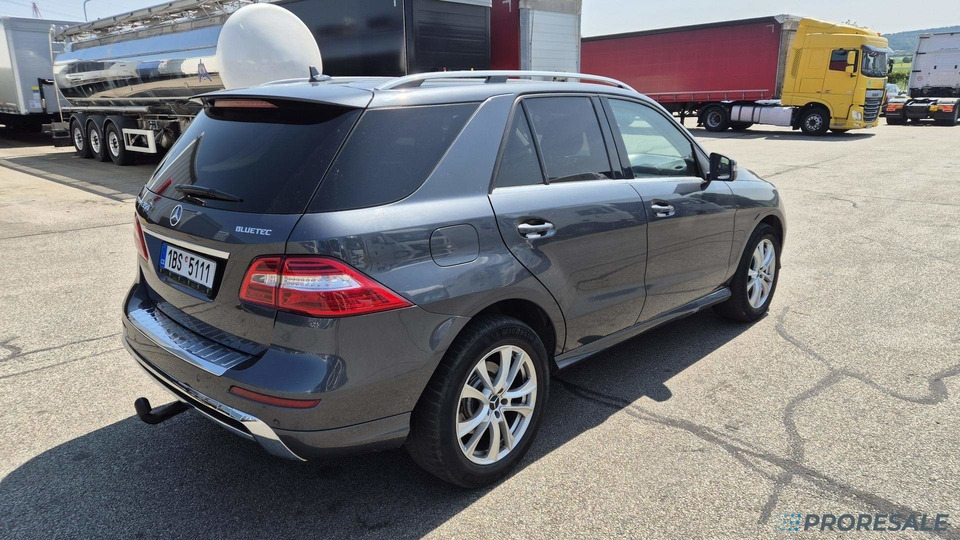MERCEDES-BENZ ML 350 BLUETEC 4MATIC - Vieglā automašīna: foto 4 MERCEDES-BENZ ML 350 BLUETEC 4MATIC - Vieglā automašīna: foto 4