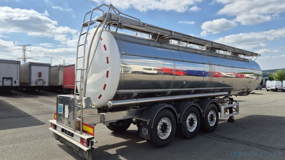 OSTATNÍ SEKA SPSTT/11C/38A1 - Potravinářská cisterna výpustná 31 m3 - 3 komory - Puspiekabe cisterna: foto 3 OSTATNÍ SEKA SPSTT/11C/38A1 - Potravinářská cisterna výpustná 31 m3 - 3 komory - Puspiekabe cisterna: foto 3