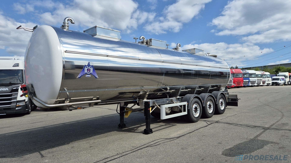 OSTATNÍ SEKA SPSTT/11C/38A1 - Potravinářská cisterna výpustná 31 m3 - 3 komory - Puspiekabe cisterna: foto 2 OSTATNÍ SEKA SPSTT/11C/38A1 - Potravinářská cisterna výpustná 31 m3 - 3 komory - Puspiekabe cisterna: foto 2