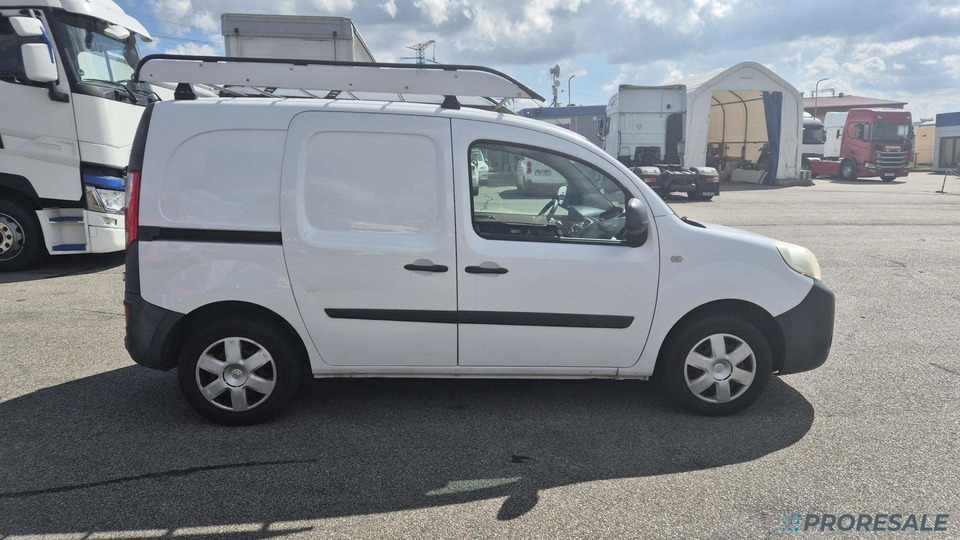 RENAULT KANGOO EXPRESS 1,5 dCi 55 kW - Furgons ar slēgtā virsbūve: foto 4 RENAULT KANGOO EXPRESS 1,5 dCi 55 kW - Furgons ar slēgtā virsbūve: foto 4