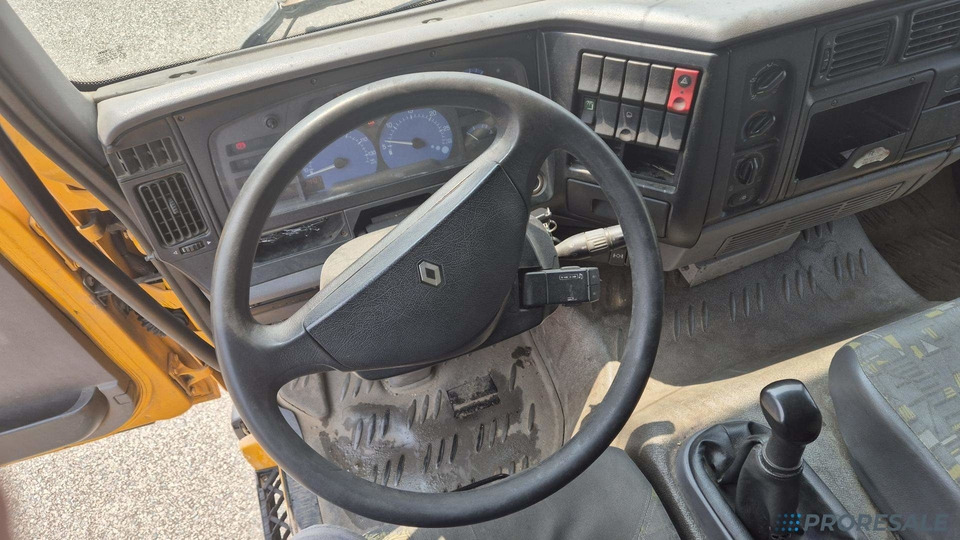 RENAULT MIDLUM 150.09/B EURO 3 - valník s plachtou - Kravas automašīna ar tentu: foto 5 RENAULT MIDLUM 150.09/B EURO 3 - valník s plachtou - Kravas automašīna ar tentu: foto 5