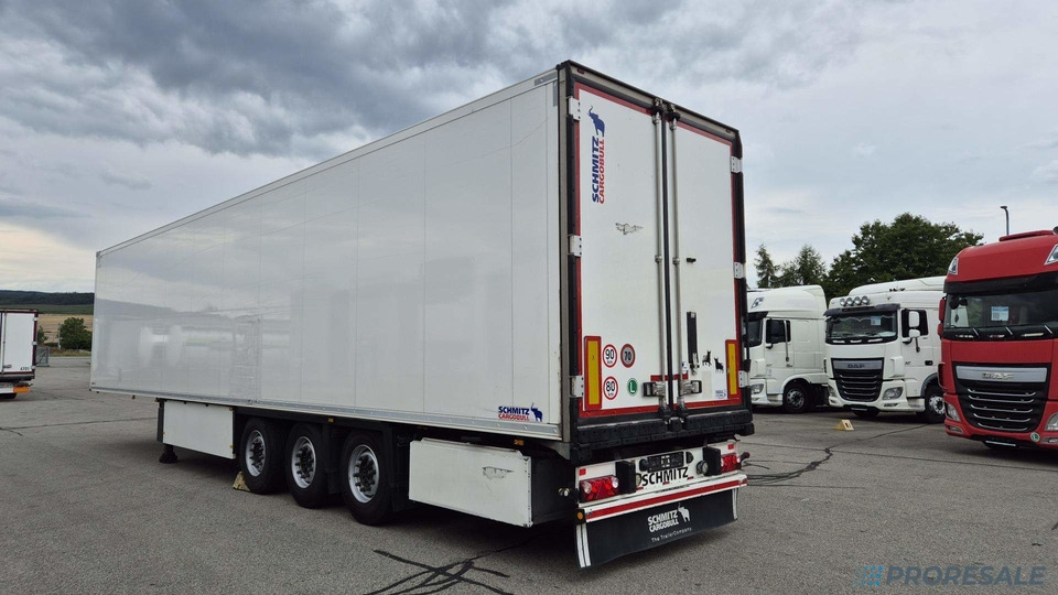 SCHMITZ CARGOBULL SKO 24/L - 13.4 FP60 COOL - mrazírenský návěs + diesel-ekektrický agregát CARRIER VECTOR 1550 - Puspiekabe refrižerators: foto 3 SCHMITZ CARGOBULL SKO 24/L - 13.4 FP60 COOL - mrazírenský návěs + diesel-ekektrický agregát CARRIER VECTOR 1550 - Puspiekabe refrižerators: foto 3