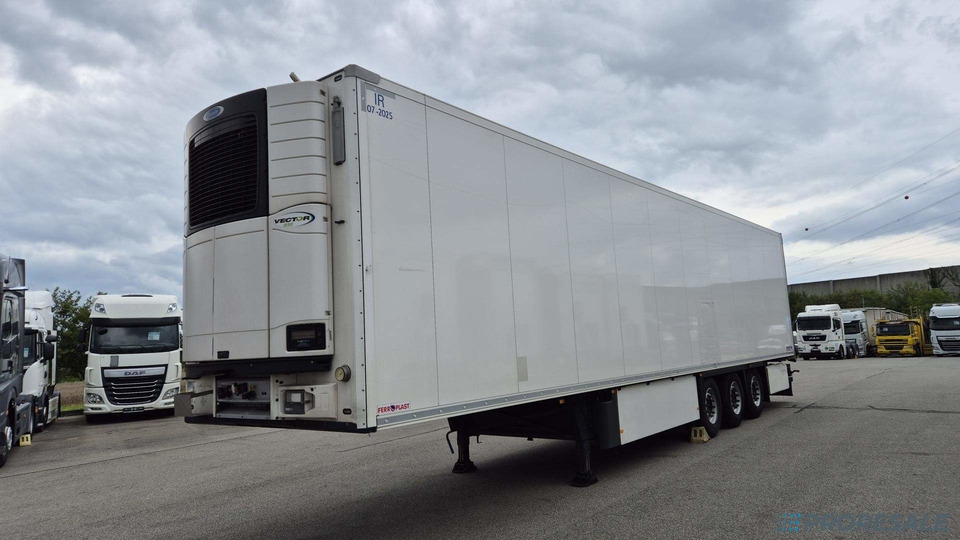 SCHMITZ CARGOBULL SKO 24/L - 13.4 FP60 COOL - mrazírenský návěs + diesel-ekektrický agregát CARRIER VECTOR 1550 - Puspiekabe refrižerators: foto 2 SCHMITZ CARGOBULL SKO 24/L - 13.4 FP60 COOL - mrazírenský návěs + diesel-ekektrický agregát CARRIER VECTOR 1550 - Puspiekabe refrižerators: foto 2