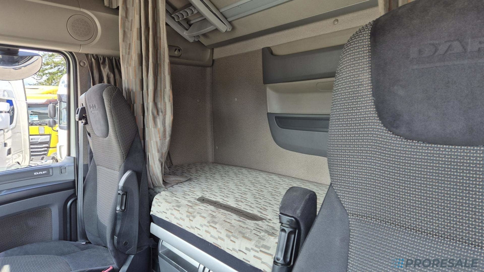 DAF XF 510 FT LOW DECK SSC EURO 6 - Vilcējs: foto 5 DAF XF 510 FT LOW DECK SSC EURO 6 - Vilcējs: foto 5