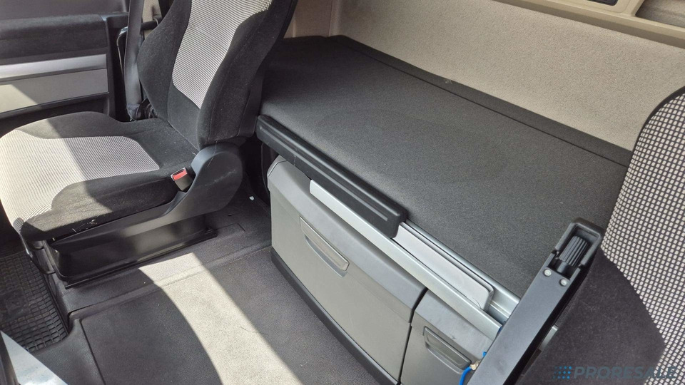 MAN TGX 18.500 XXL LOW DECK EURO 6 - Vilcējs: foto 5 MAN TGX 18.500 XXL LOW DECK EURO 6 - Vilcējs: foto 5