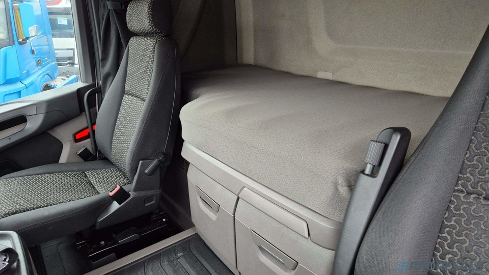 SCANIA R450 N323 NGS TOP LINE EURO 6 - Vilcējs: foto 5 SCANIA R450 N323 NGS TOP LINE EURO 6 - Vilcējs: foto 5