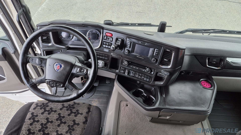 SCANIA R450 N323 NGS TOP LINE EURO 6 - Vilcējs: foto 4 SCANIA R450 N323 NGS TOP LINE EURO 6 - Vilcējs: foto 4