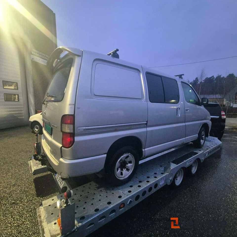 2009mod. TOYOTA HIACE 4WD D4d 4wd - Vieglā automašīna: foto 4 2009mod. TOYOTA HIACE 4WD D4d 4wd - Vieglā automašīna: foto 4