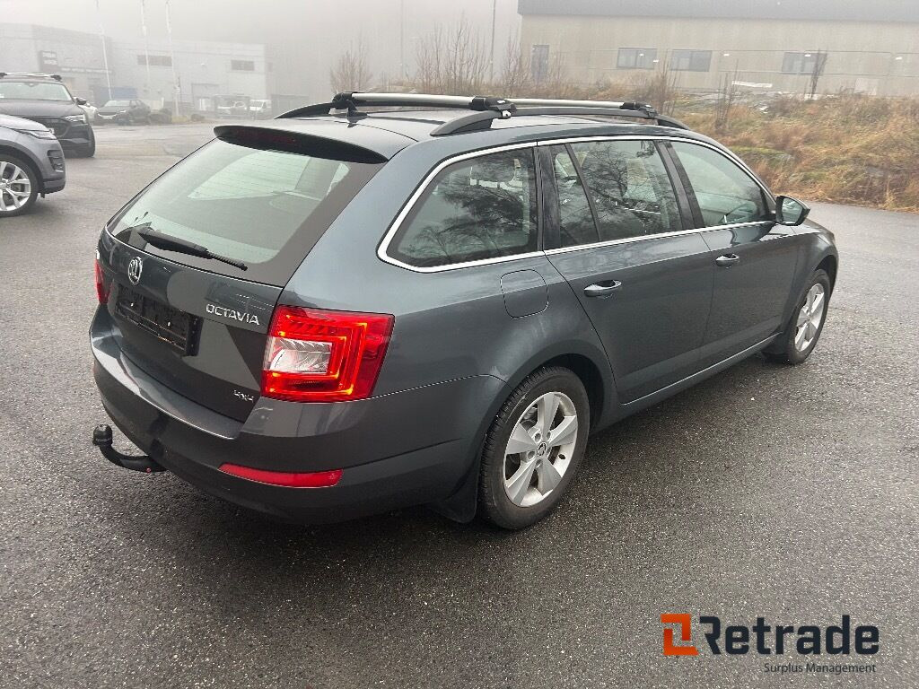 2016 Personbil SKODA OCTAVIA 1.8 TSI 180 hk 4x4 Style 6DSG EU-Godkjent - Vieglā automašīna: foto 4 2016 Personbil SKODA OCTAVIA 1.8 TSI 180 hk 4x4 Style 6DSG EU-Godkjent - Vieglā automašīna: foto 4