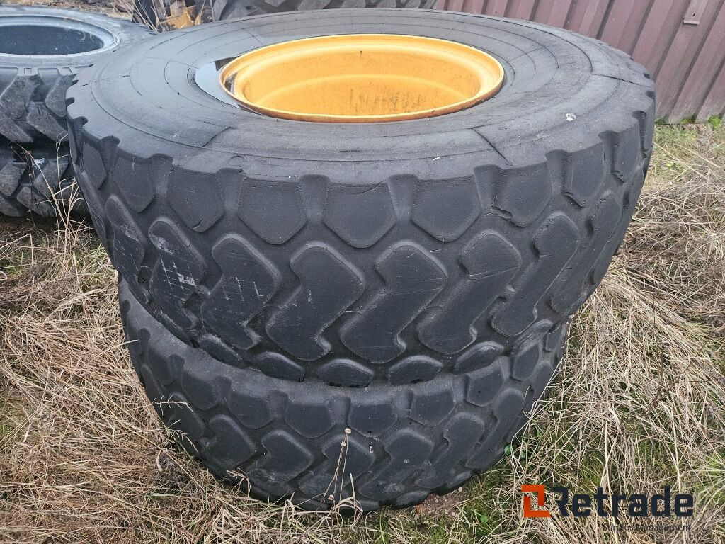 4st Michelin entreprenaddäck 20.5 R25 med fälgar - Celtniecības maisītājs: foto 3 4st Michelin entreprenaddäck 20.5 R25 med fälgar - Celtniecības maisītājs: foto 3