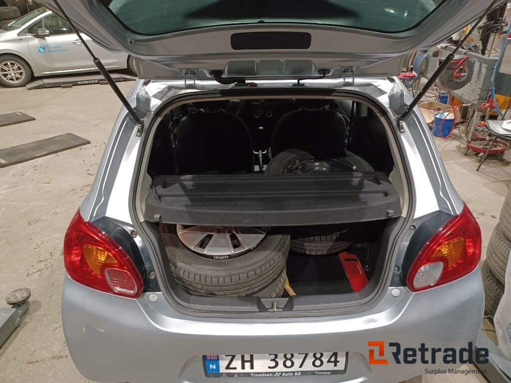 Bil Mitsubishi Space Star - Vieglā automašīna: foto 4 Bil Mitsubishi Space Star - Vieglā automašīna: foto 4