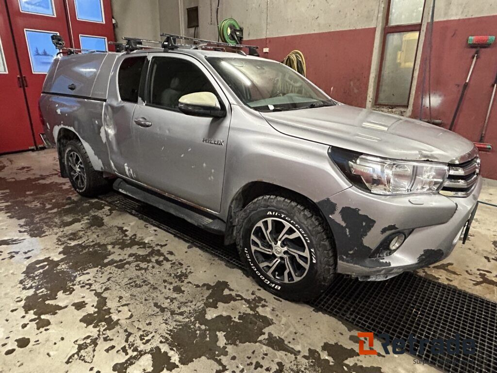 Bil Toyota Hilux X-cab ANIP (EU,N) - Vieglā automašīna: foto 2 Bil Toyota Hilux X-cab ANIP (EU,N) - Vieglā automašīna: foto 2