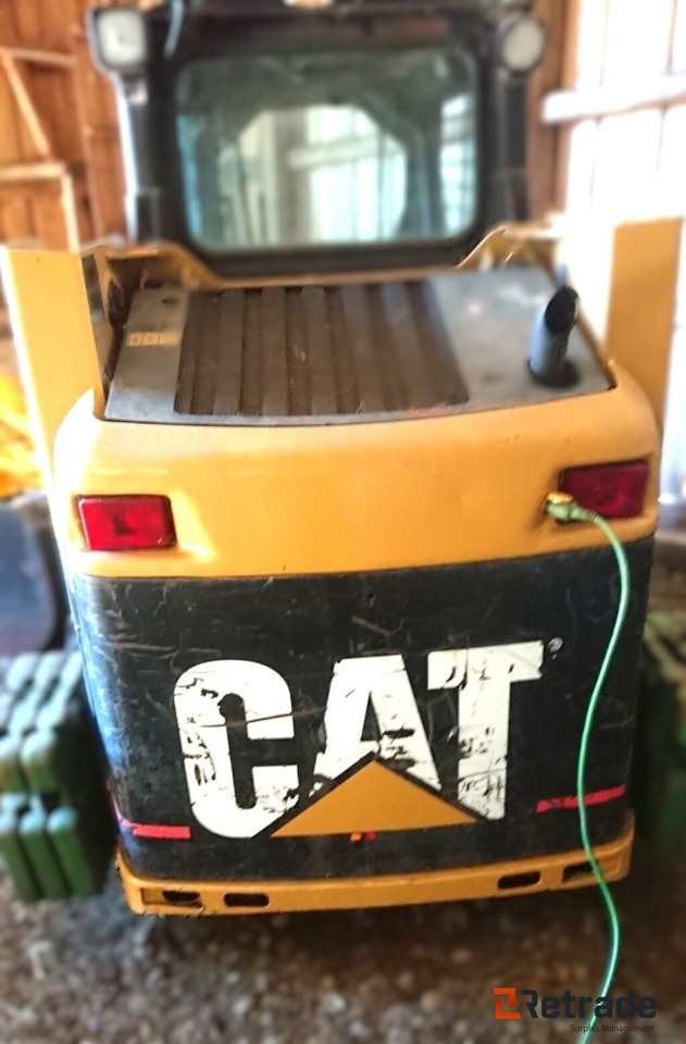 Cat 216 CAT 216 kompaktlaster – kun 2 290 timer - Kompaktiekrāvējs: foto 4 Cat 216 CAT 216 kompaktlaster – kun 2 290 timer - Kompaktiekrāvējs: foto 4
