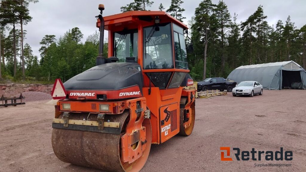 Asfaltsvält DYNAPAC CG233HF - Celtniecības tehnika: foto 4 Asfaltsvält DYNAPAC CG233HF - Celtniecības tehnika: foto 4