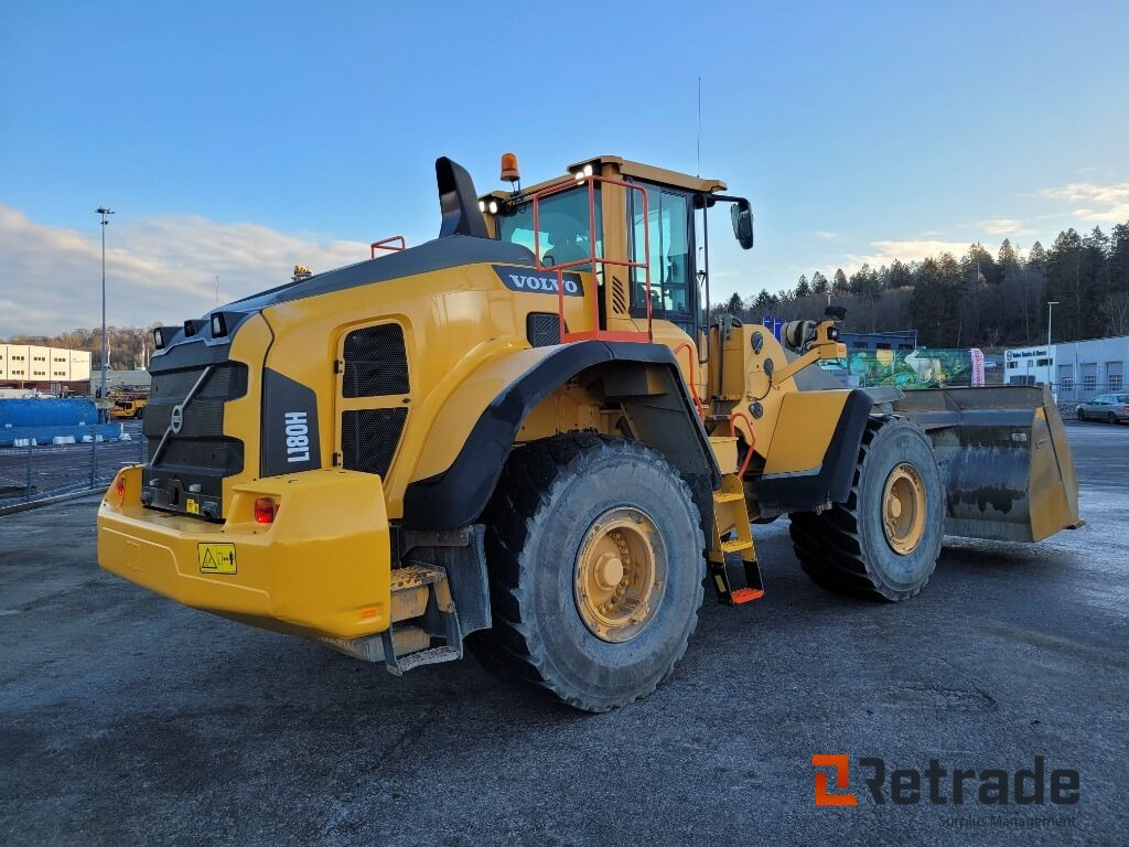 Hjullastare Volvo L 180H med skopa - Celtniecības tehnika: foto 3 Hjullastare Volvo L 180H med skopa - Celtniecības tehnika: foto 3