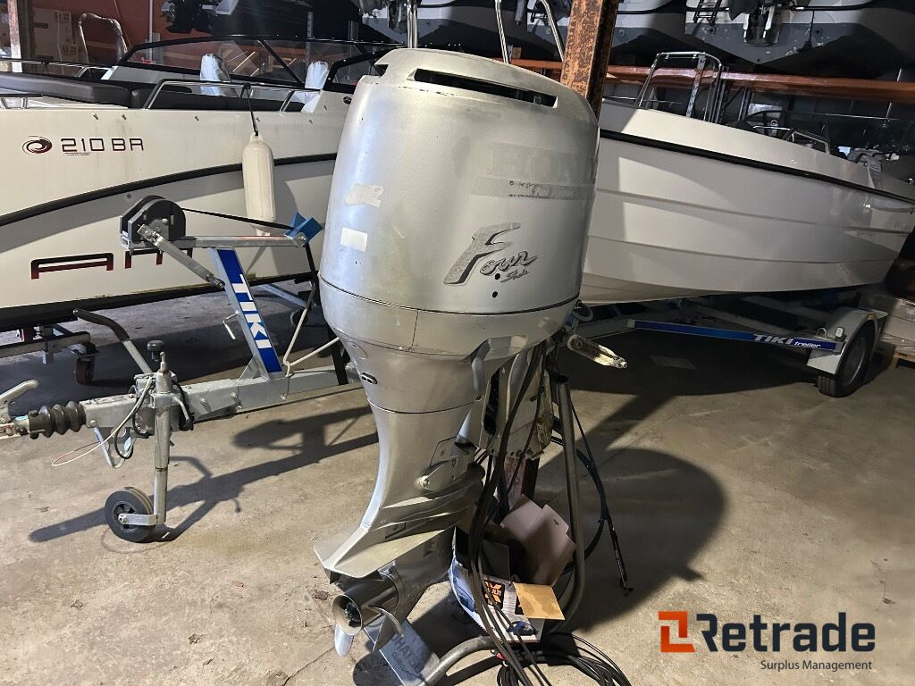 2002 Båtmotor Honda 130 hk Four Stroke - Citas iekārtas: foto 1 2002 Båtmotor Honda 130 hk Four Stroke - Citas iekārtas: foto 1