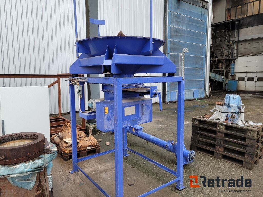 TOMAL Storsäckstömmare för tömning av engångssäck - Citas iekārtas: foto 2 TOMAL Storsäckstömmare för tömning av engångssäck - Citas iekārtas: foto 2