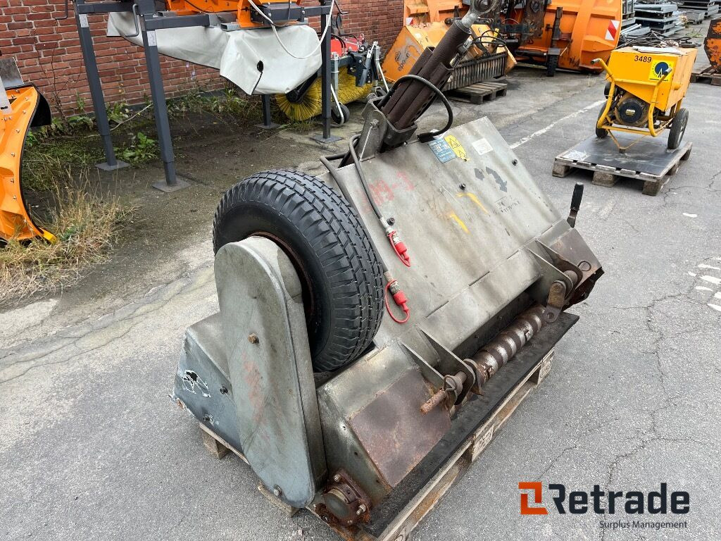 Fjærås 600/1350 liftophængt selvlæssende salt/grusudlægger. - Celtniecības maisītājs: foto 3 Fjærås 600/1350 liftophængt selvlæssende salt/grusudlægger. - Celtniecības maisītājs: foto 3