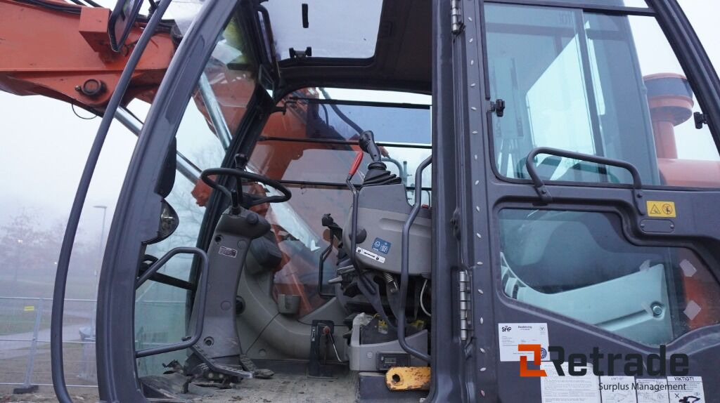Hjulgrävare Hitachi ZX 140W-3 - Riteņu ekskavators: foto 5 Hjulgrävare Hitachi ZX 140W-3 - Riteņu ekskavators: foto 5