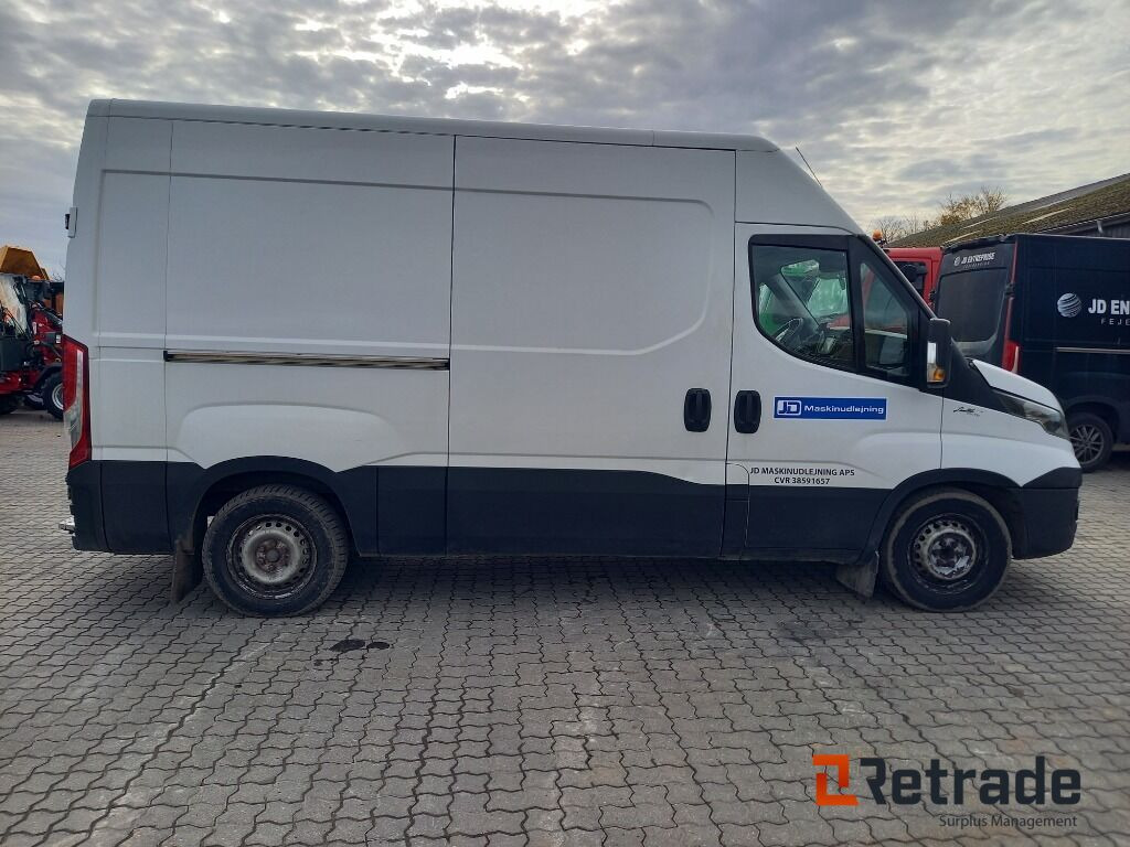 IVECO Daily 35S13 2,3D 10,8m3 aut. - Kravas mikroautobuss: foto 4 IVECO Daily 35S13 2,3D 10,8m3 aut. - Kravas mikroautobuss: foto 4