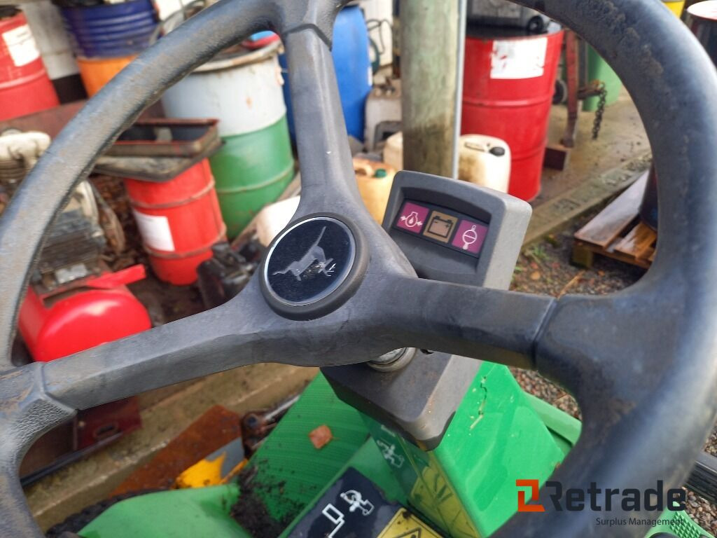 Zāles pļāvējs John Deere F725 klipper: foto 18