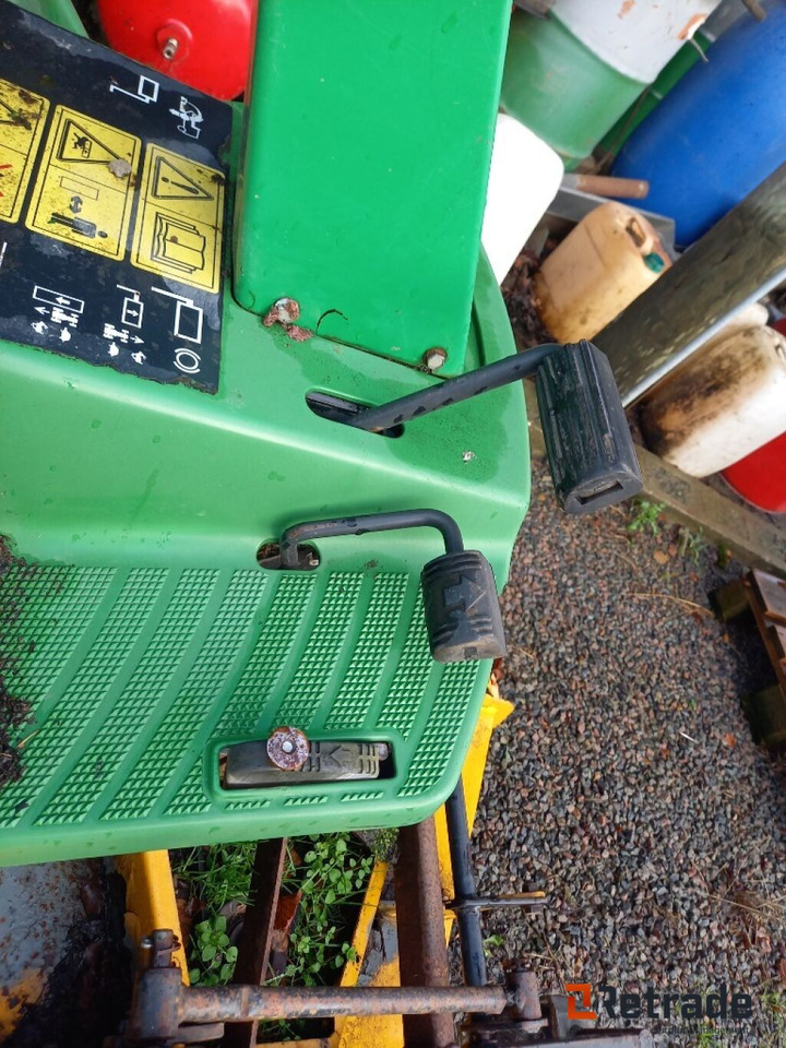 Zāles pļāvējs John Deere F725 klipper: foto 20