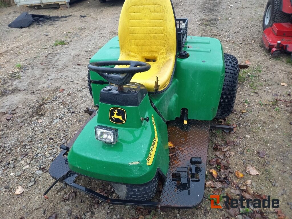 John Deere Redskabsbærer - Dārza tehnika: foto 2 John Deere Redskabsbærer - Dārza tehnika: foto 2
