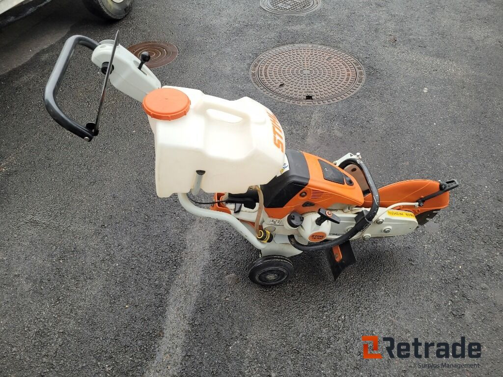 Kapmaskin motorkap med vagn Stihl TS700 - Celtniecības maisītājs: foto 4 Kapmaskin motorkap med vagn Stihl TS700 - Celtniecības maisītājs: foto 4