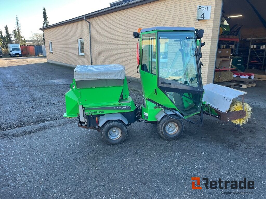 Plæne- og parkmaskiner EGHOLM 2150 Redskabsbærer - Komunālā/ Specializētā tehnika: foto 4 Plæne- og parkmaskiner EGHOLM 2150 Redskabsbærer - Komunālā/ Specializētā tehnika: foto 4