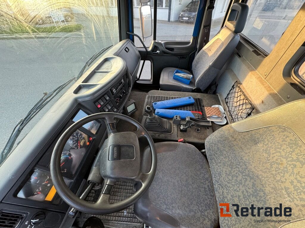 Kranbil VOLVO FL 612 - Bortu kravas automašīna/ Platforma, Kravas auto ar manipulatoru: foto 5 Kranbil VOLVO FL 612 - Bortu kravas automašīna/ Platforma, Kravas auto ar manipulatoru: foto 5