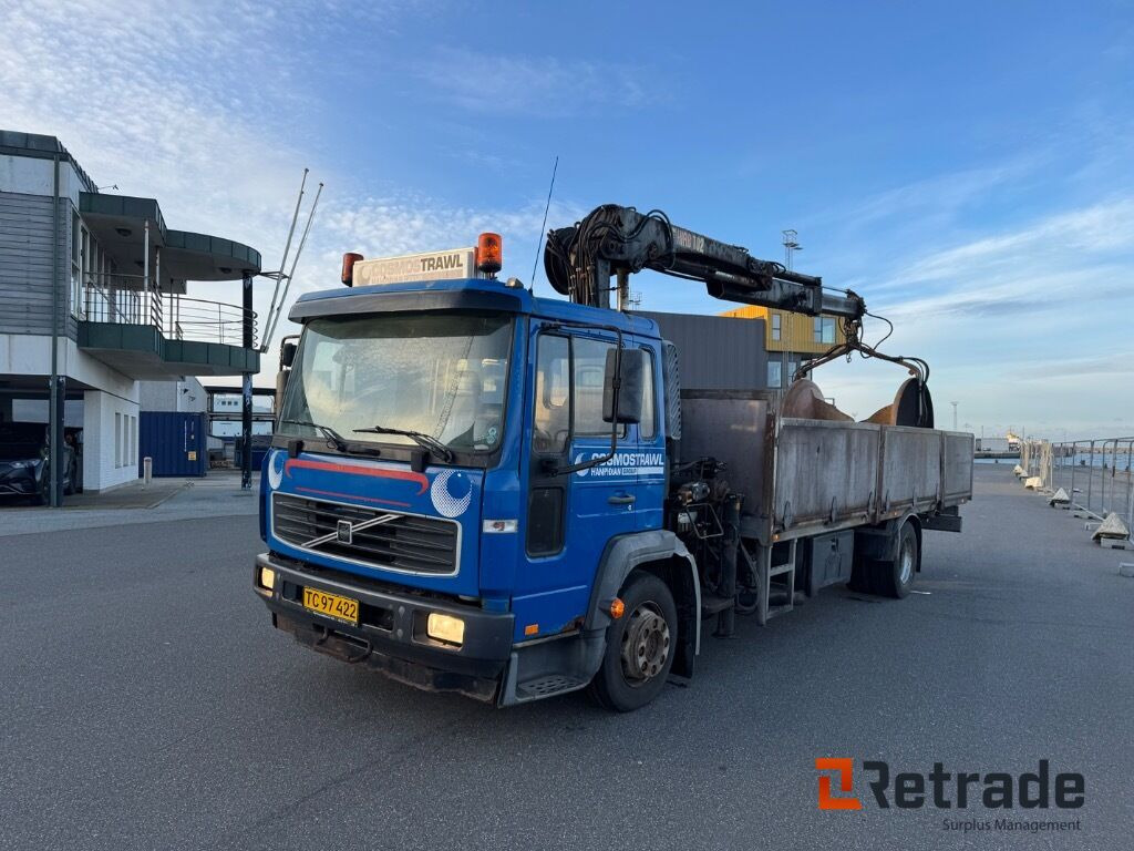 Kranbil VOLVO FL 612 - Bortu kravas automašīna/ Platforma, Kravas auto ar manipulatoru: foto 1 Kranbil VOLVO FL 612 - Bortu kravas automašīna/ Platforma, Kravas auto ar manipulatoru: foto 1