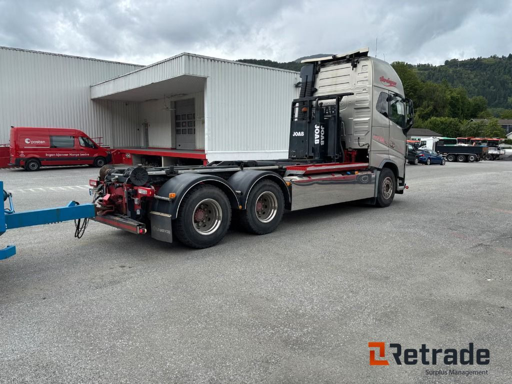Lastebil VOLVO FH 16 750 - Pacēlājs ar āķi: foto 4 Lastebil VOLVO FH 16 750 - Pacēlājs ar āķi: foto 4