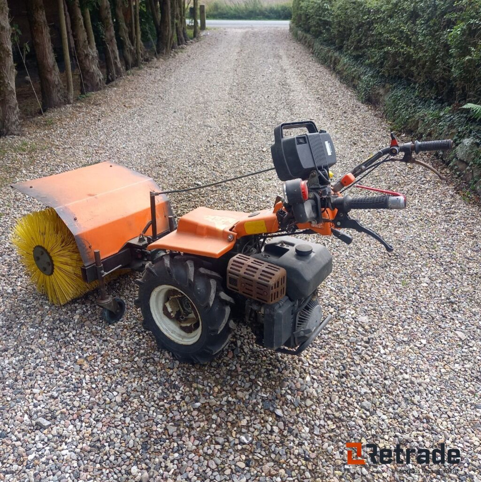 Goldoni FC85 DF Redskabsbærer / 2 hjulet traktor. - Lauksaimniecības tehnika: foto 4 Goldoni FC85 DF Redskabsbærer / 2 hjulet traktor. - Lauksaimniecības tehnika: foto 4