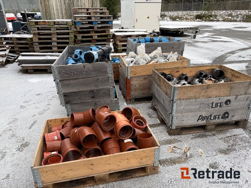 Olika rör och kopplingar - Celtniecības maisītājs: foto 1 Olika rör och kopplingar - Celtniecības maisītājs: foto 1