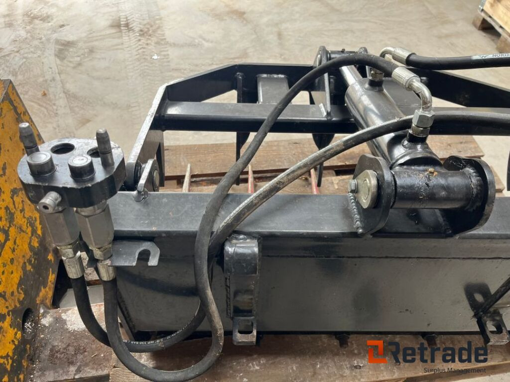 Overfaldsklo til Avant/multi One / Assault claw for Avant/multi One - Lopbarības sagatavošanas tehnika: foto 4 Overfaldsklo til Avant/multi One / Assault claw for Avant/multi One - Lopbarības sagatavošanas tehnika: foto 4