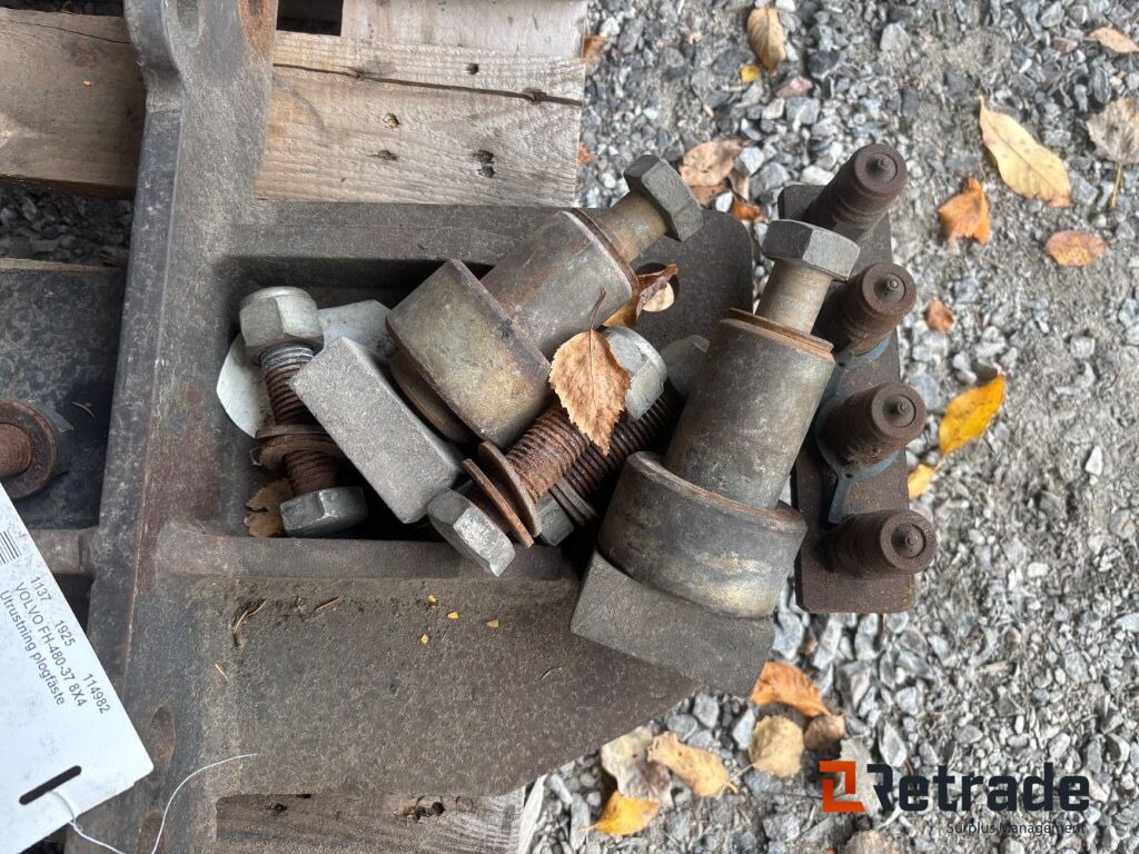 Ploggrind till Volvo FH/FM - Papildaprīkojums - Celtniecības tehnika: foto 4 Ploggrind till Volvo FH/FM - Papildaprīkojums - Celtniecības tehnika: foto 4