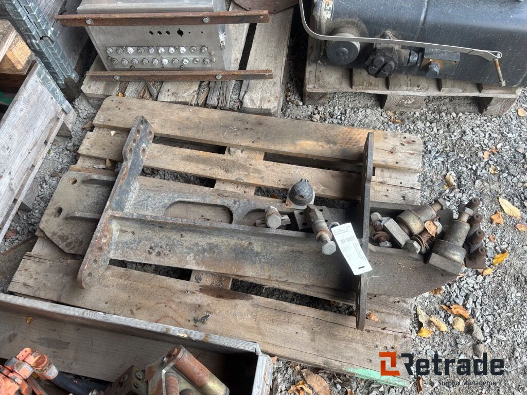 Ploggrind till Volvo FH/FM - Papildaprīkojums - Celtniecības tehnika: foto 2 Ploggrind till Volvo FH/FM - Papildaprīkojums - Celtniecības tehnika: foto 2