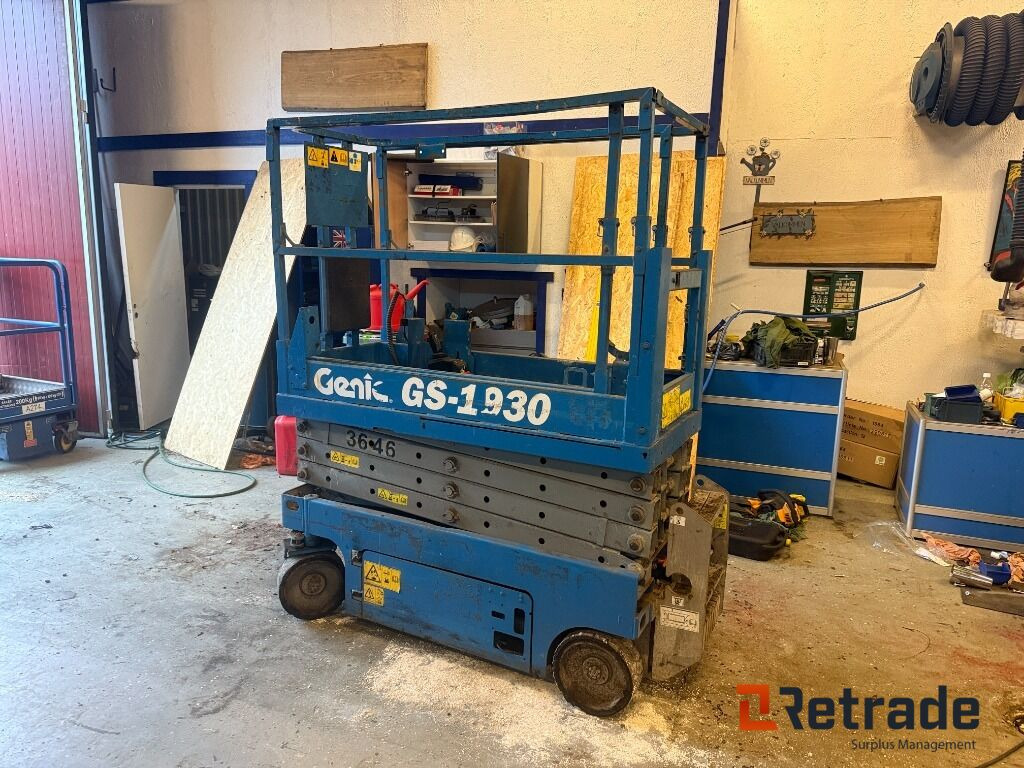 Saxlift Genie 1930 - Šķērveida pacēlājs: foto 1 Saxlift Genie 1930 - Šķērveida pacēlājs: foto 1