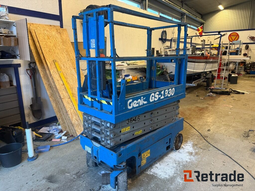 Saxlift Genie 1930 - Šķērveida pacēlājs: foto 2 Saxlift Genie 1930 - Šķērveida pacēlājs: foto 2