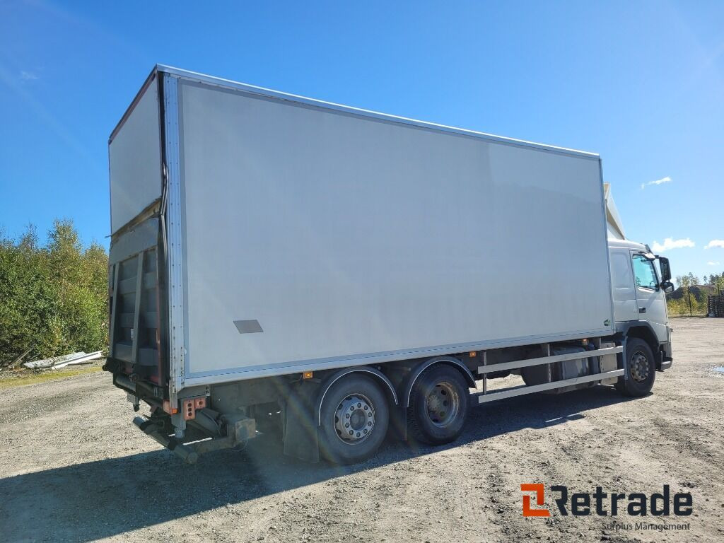 Skåpbil Volvo FM 11 6x2 Euro 5 - Kravas automašīna ar slēgto virsbūvi: foto 3 Skåpbil Volvo FM 11 6x2 Euro 5 - Kravas automašīna ar slēgto virsbūvi: foto 3