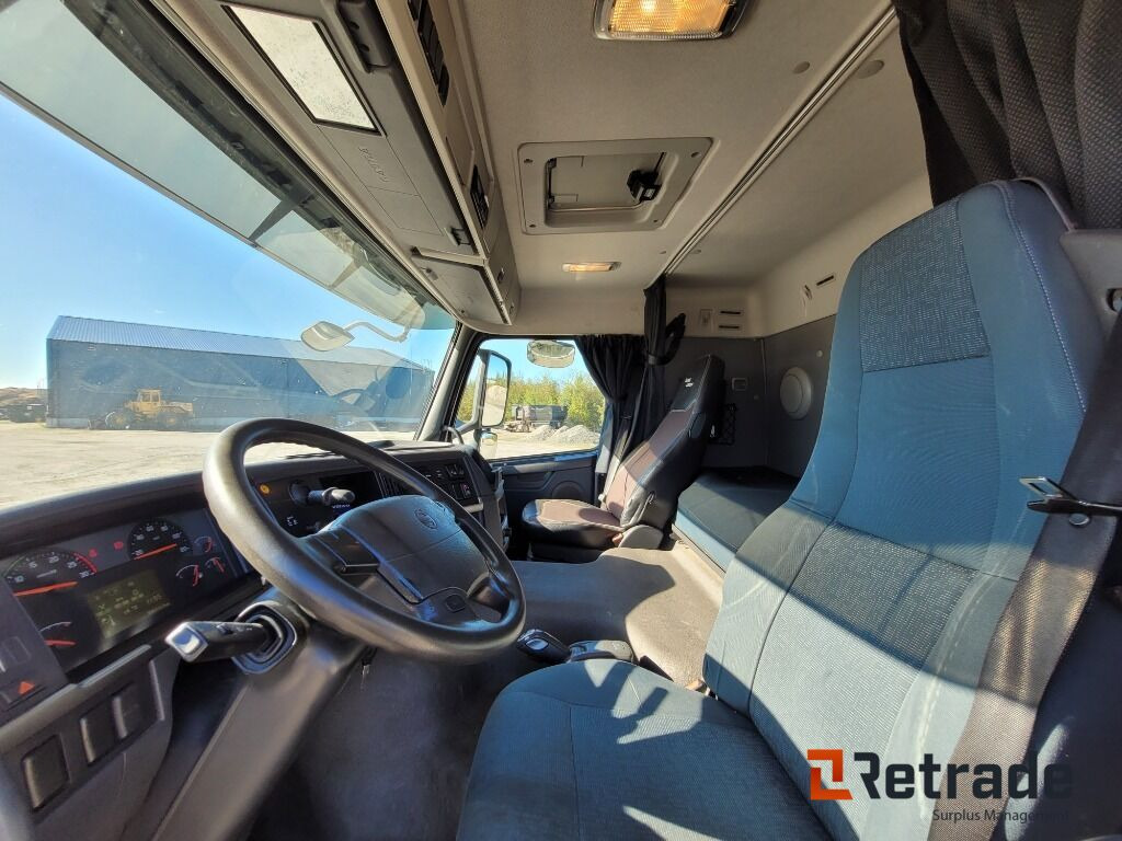 Skåpbil Volvo FM 11 6x2 Euro 5 - Kravas automašīna ar slēgto virsbūvi: foto 5 Skåpbil Volvo FM 11 6x2 Euro 5 - Kravas automašīna ar slēgto virsbūvi: foto 5
